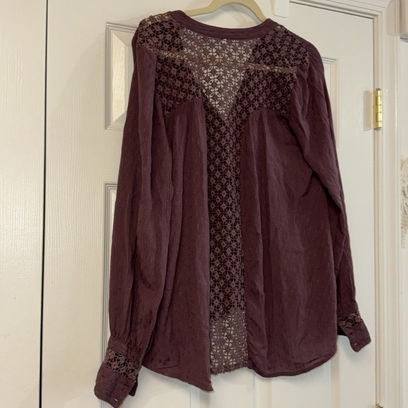 Free People purple lace crocheted back oversized button down shirt top XS-M - Picture 7 of 8